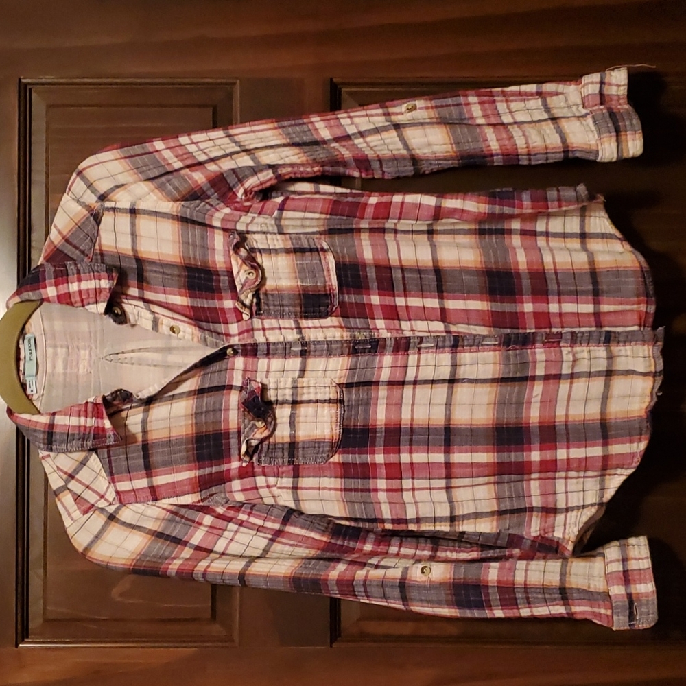 Women's medium Maurices cotton plaid button up shirt